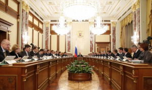 Правительство одобрило постепенное повышение пенсионного возраста