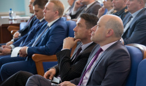 Челябинских министров планируют перевести на эффективные контракты