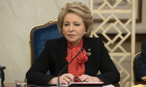 Спикер Совфеда осуждает недостойное поведение госслужащих, но и устраивать их травлю нехорошо