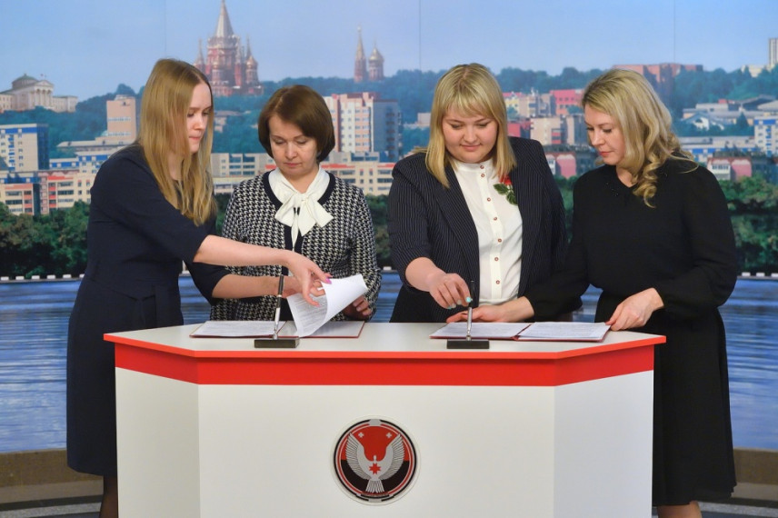 Реализацию своих проектов финалисты конкурса «Команда Удмуртии» закрепили соглашениями
