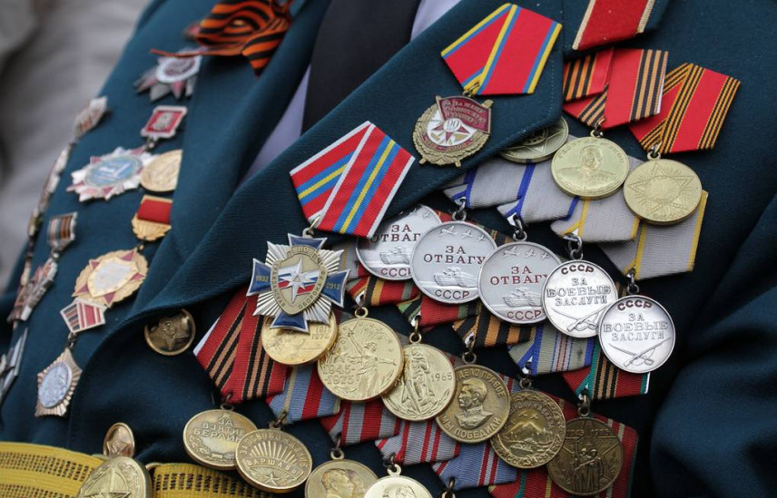 На Ямале чиновники подарят ветеранам телевизоры
