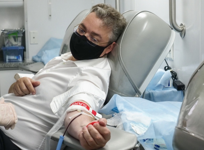 Глава Ставрополья сдал кровь во Всемирный день донора