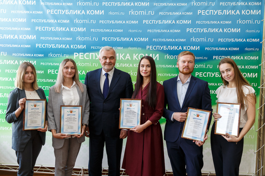 В Коми глава региона встретился с участниками проекта по привлечению молодежи во власть