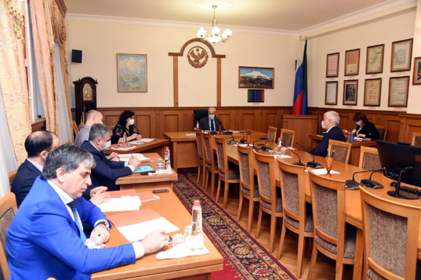 Аттестация госслужащих прошла в аппарате Народного собрания Республики Дагестан