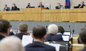 Госдума рассмотрит президентский законопроект о запрете двойного гражданства для чиновников