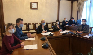 Госслужащие Ленобласти отметили День борьбы с коррупцией семинаром и викториной