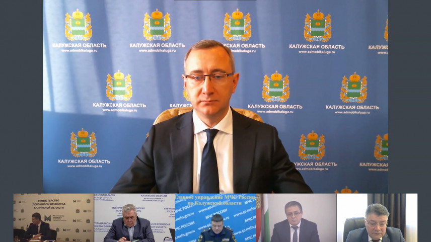 На борьбу со снегом в Калужской области отправились чиновники