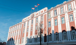 В конкурсе на должность главы Перми участвуют 13 человек