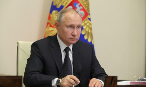 Владимир Путин подписал закон об отмене возрастных ограничений для ряда госслужащих