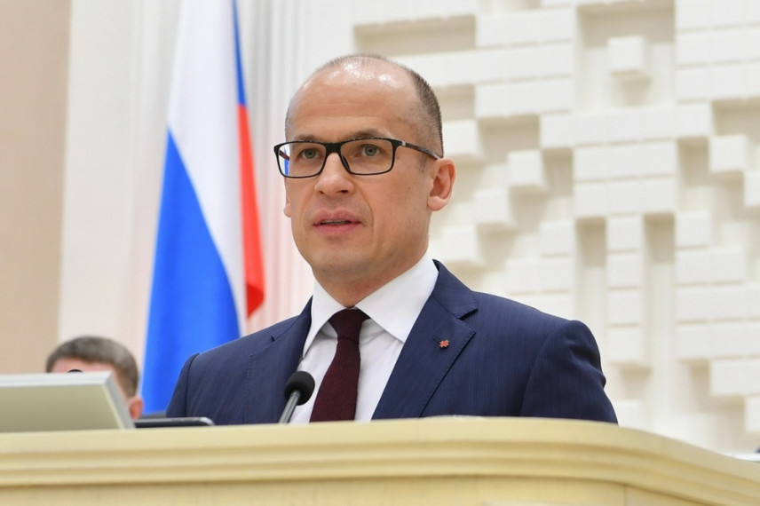 Удмуртия сэкономила сотни миллионов рублей за счет сокращения чиновников