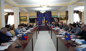 Служащие Дагестана отработали навыки противодействия терроризму на семинаре-практикуме