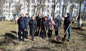 Сотрудники Минкультуры Чувашии вышли на субботник