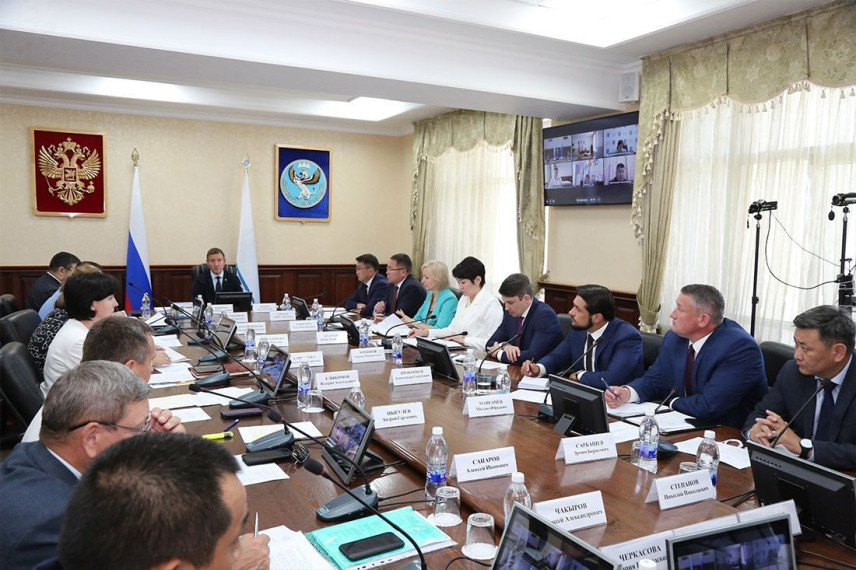 Госслужащих Республики Алтай будут проверять по новому порядку