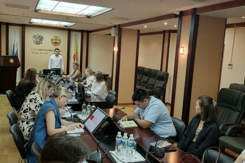 Новичкам на госслужбе Чувашии помогают адаптироваться старшие коллеги
