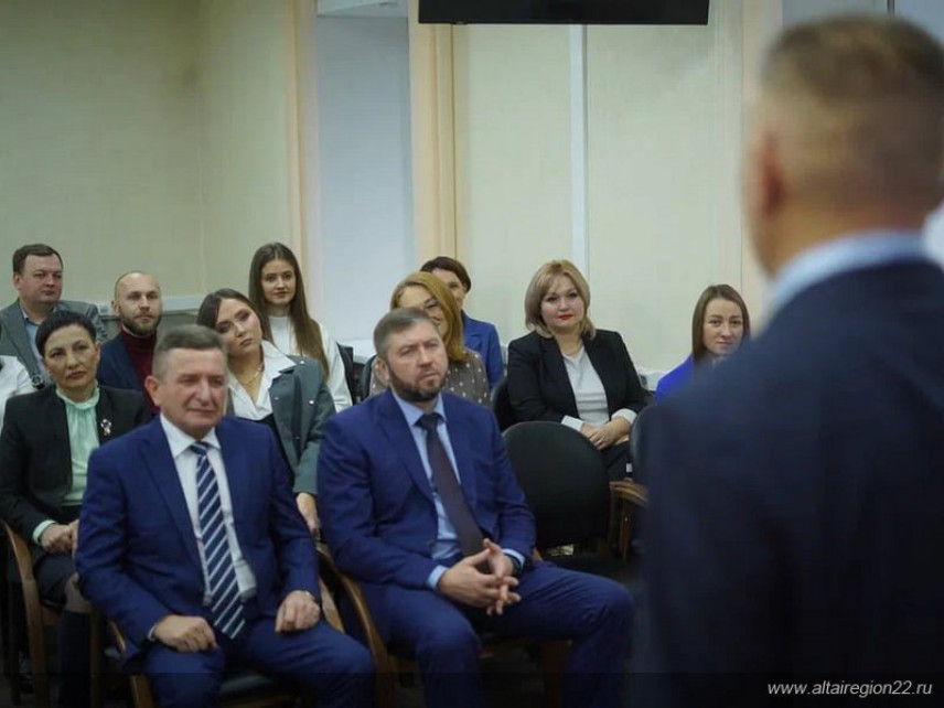 ЦУР Алтайского края наградил лучших администраторов госпабликов