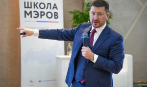 Замглавы Минвостокразвития России встретился с участниками программы «Школа мэров»
