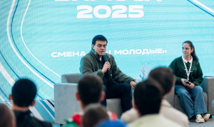 Губернатор Михаил Котюков вступил в открытый диалог с участниками смены «Мы молодые»