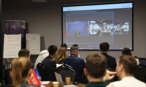 Глава Минвостокразвития обсудил с молодыми управленцами перспективы Дальнего Востока