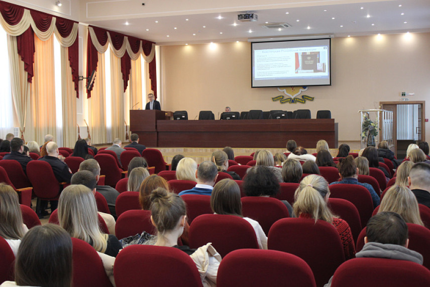 Госслужащие Кировской принимают участие в антикоррупционных мероприятиях