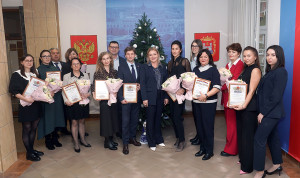 В правительстве Калининградской области наградили лучших госслужащих и наставников 2025 года