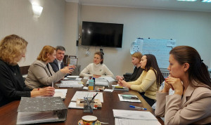 Госслужащие Кировской области обменялись опытом бережливого управления с коллегами из Удмуртии