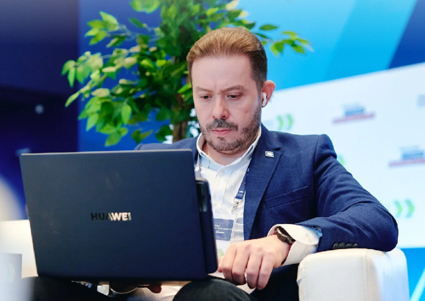 746 команд прошли дистанционный этап конкурса «Лидеры России. Команда»