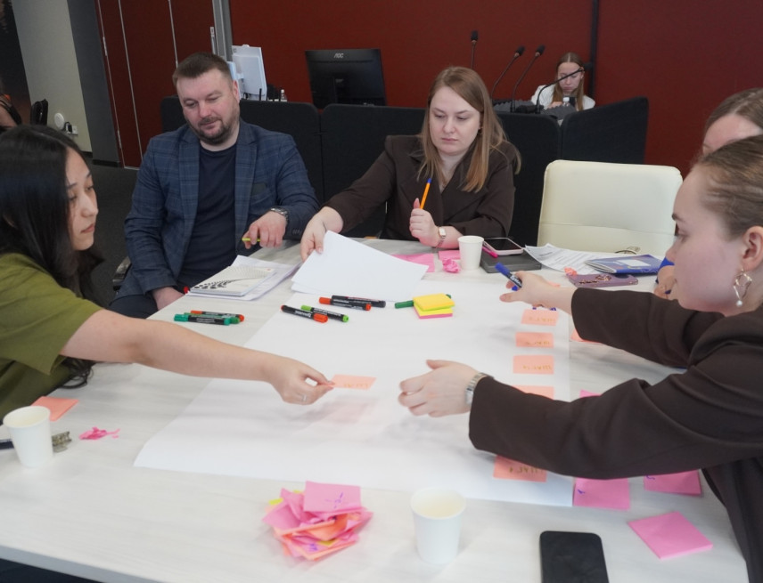 Стартовал второй поток программы адаптации госслужащих Югры