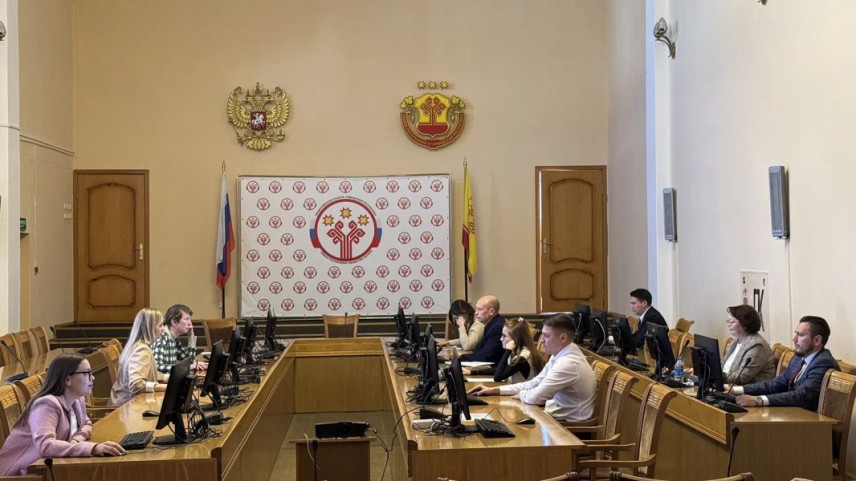Участники конкурса на звание лучшего госслужащего Чувашии прошли тестирование