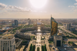 Госорганы Казахстана будут платить штрафы за&nbsp;переработки госслужащих